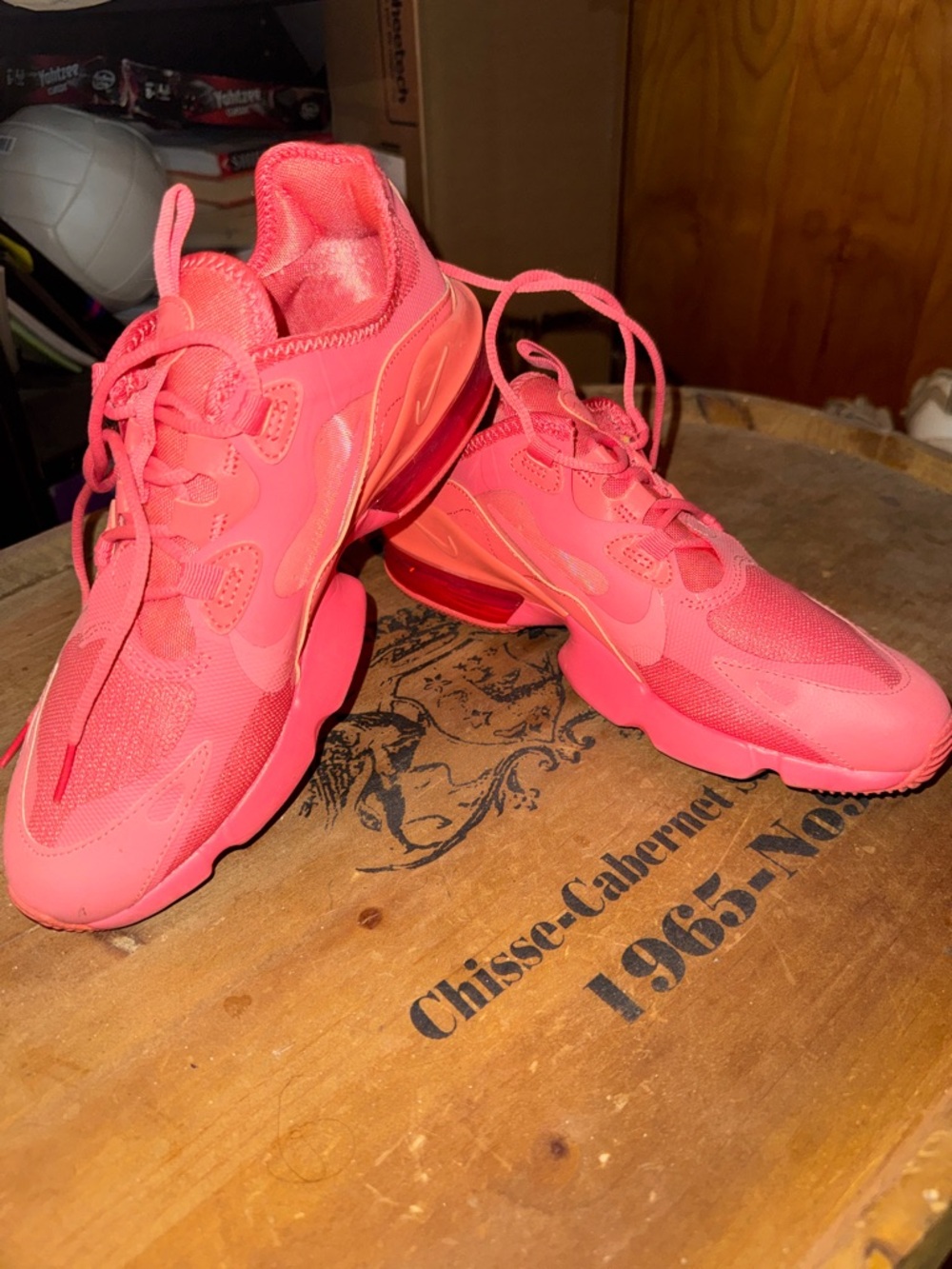 Nike Womens Bright Coral Pink Running Sneakers Airmax 270